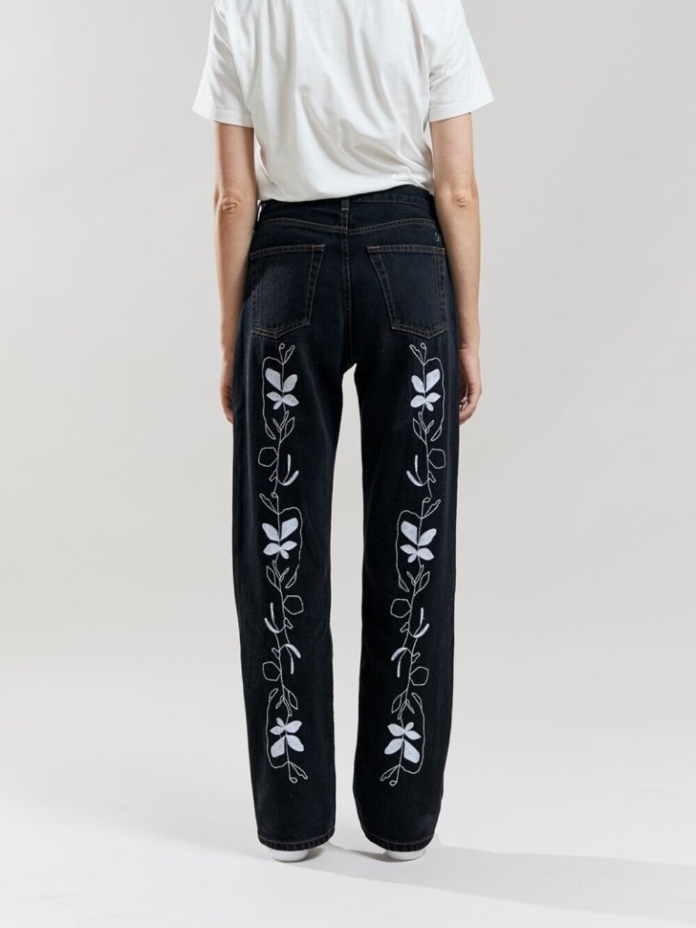 Still Here Childhood High-Waisted Jeans With Embroidery Flower Vine Size 30
